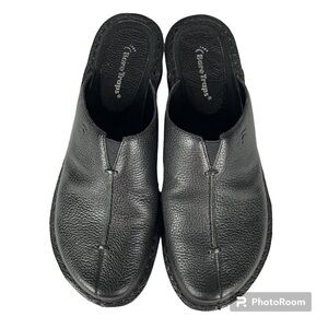 BARETRAPS Janice Black Leather Upper Clogs/Mules